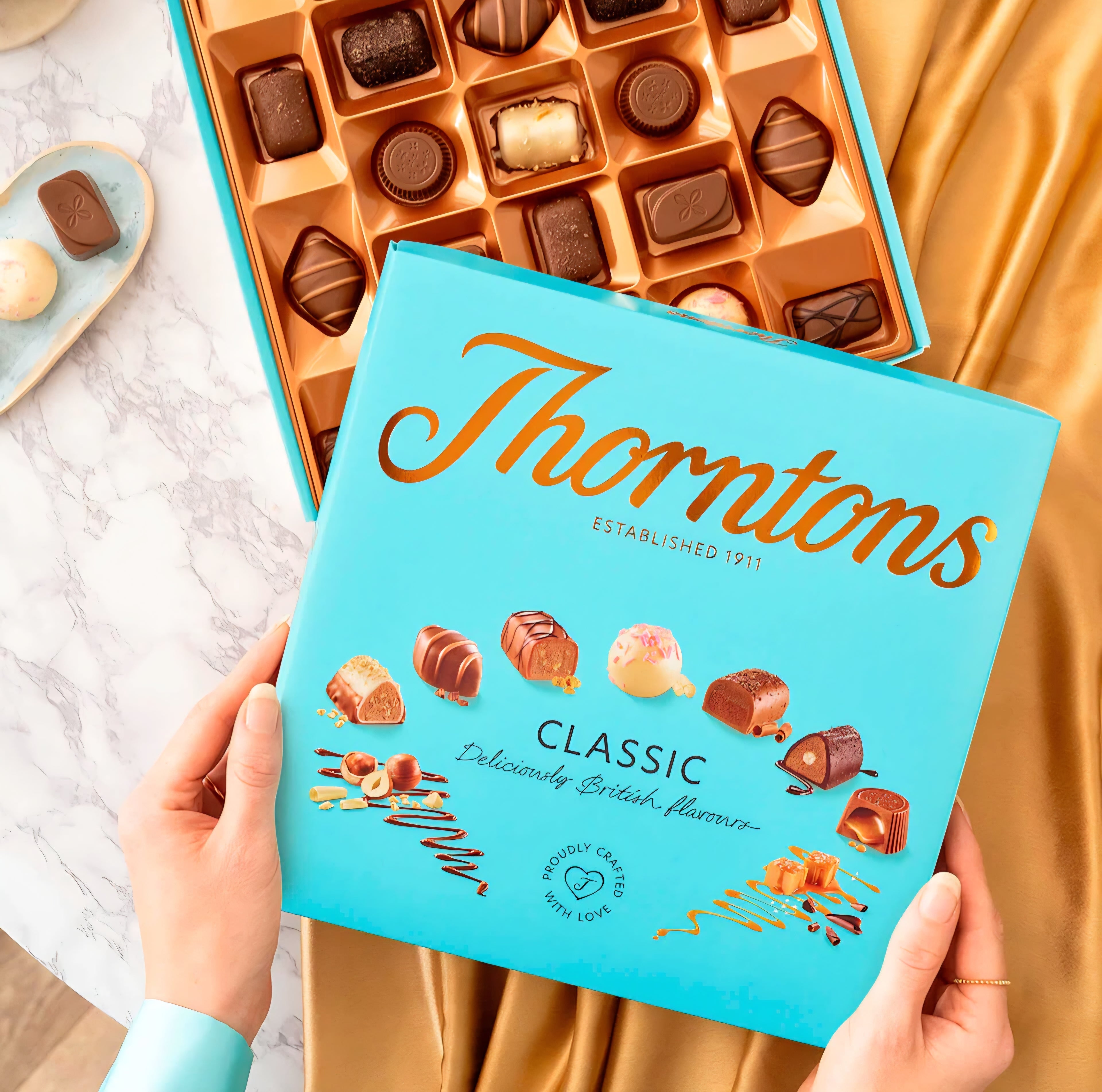 Thorntons Classic Collection Gift Box 262g